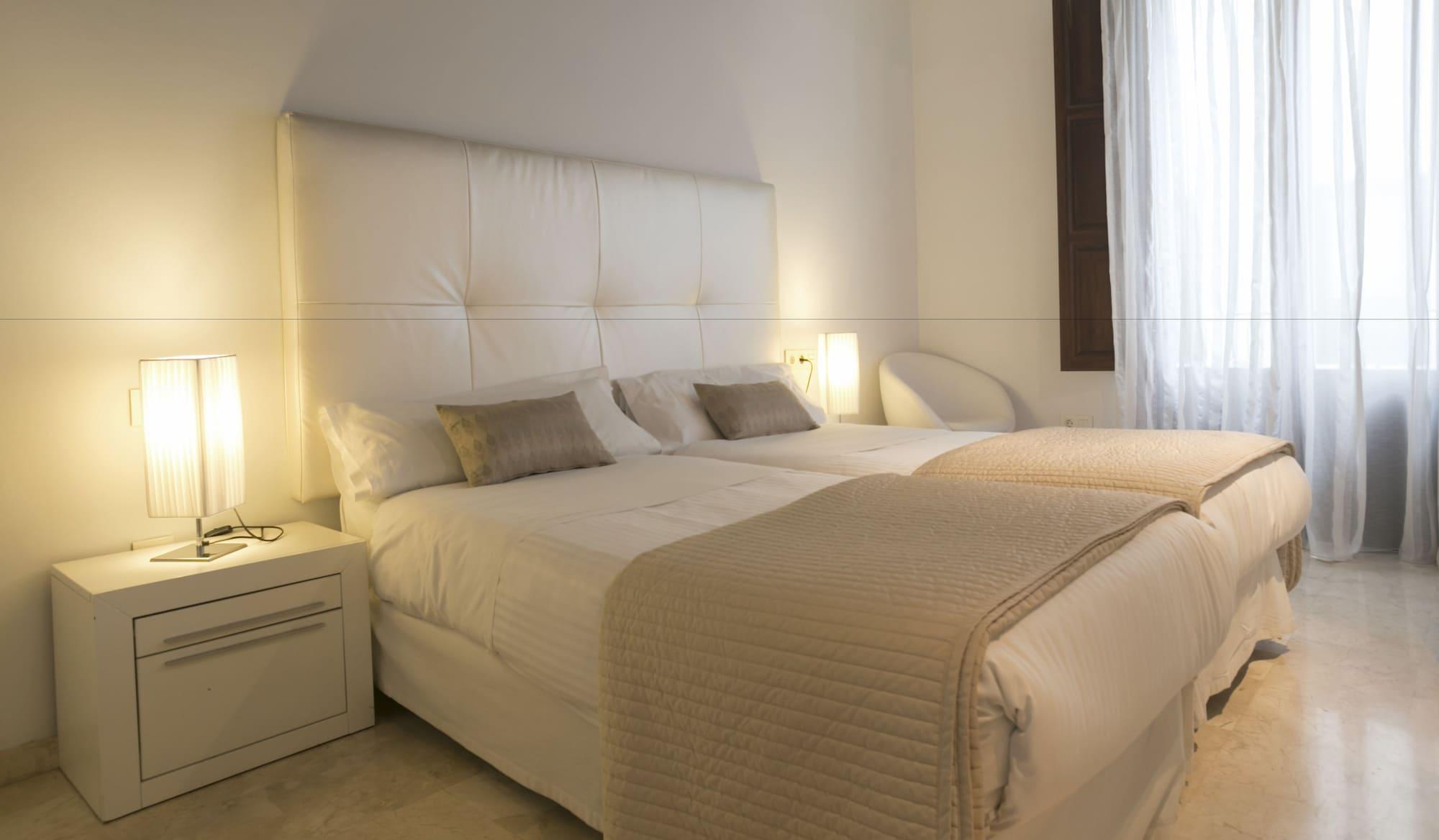 Elvira Suites Гранада Экстерьер фото