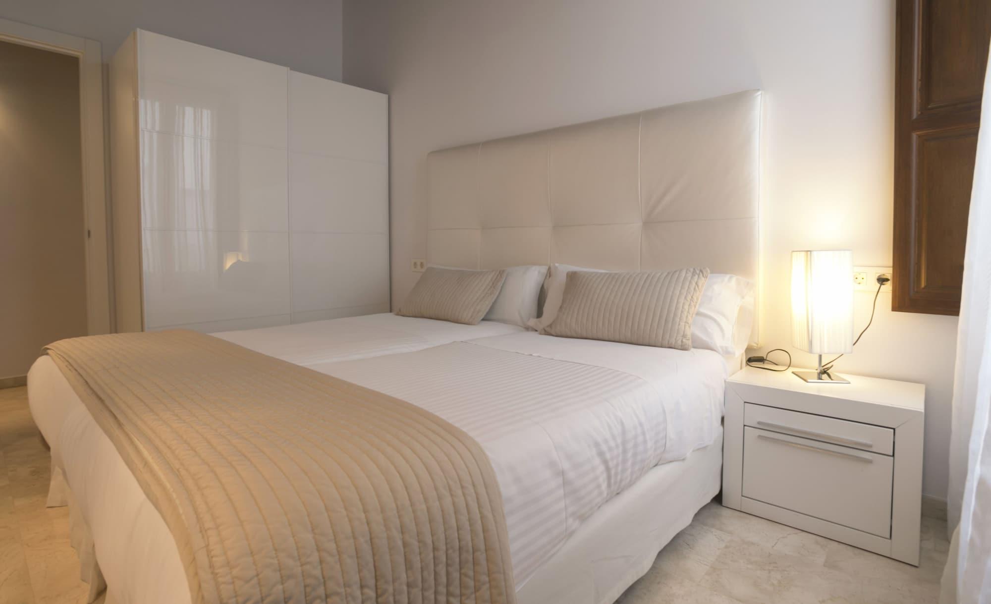 Elvira Suites Гранада Экстерьер фото