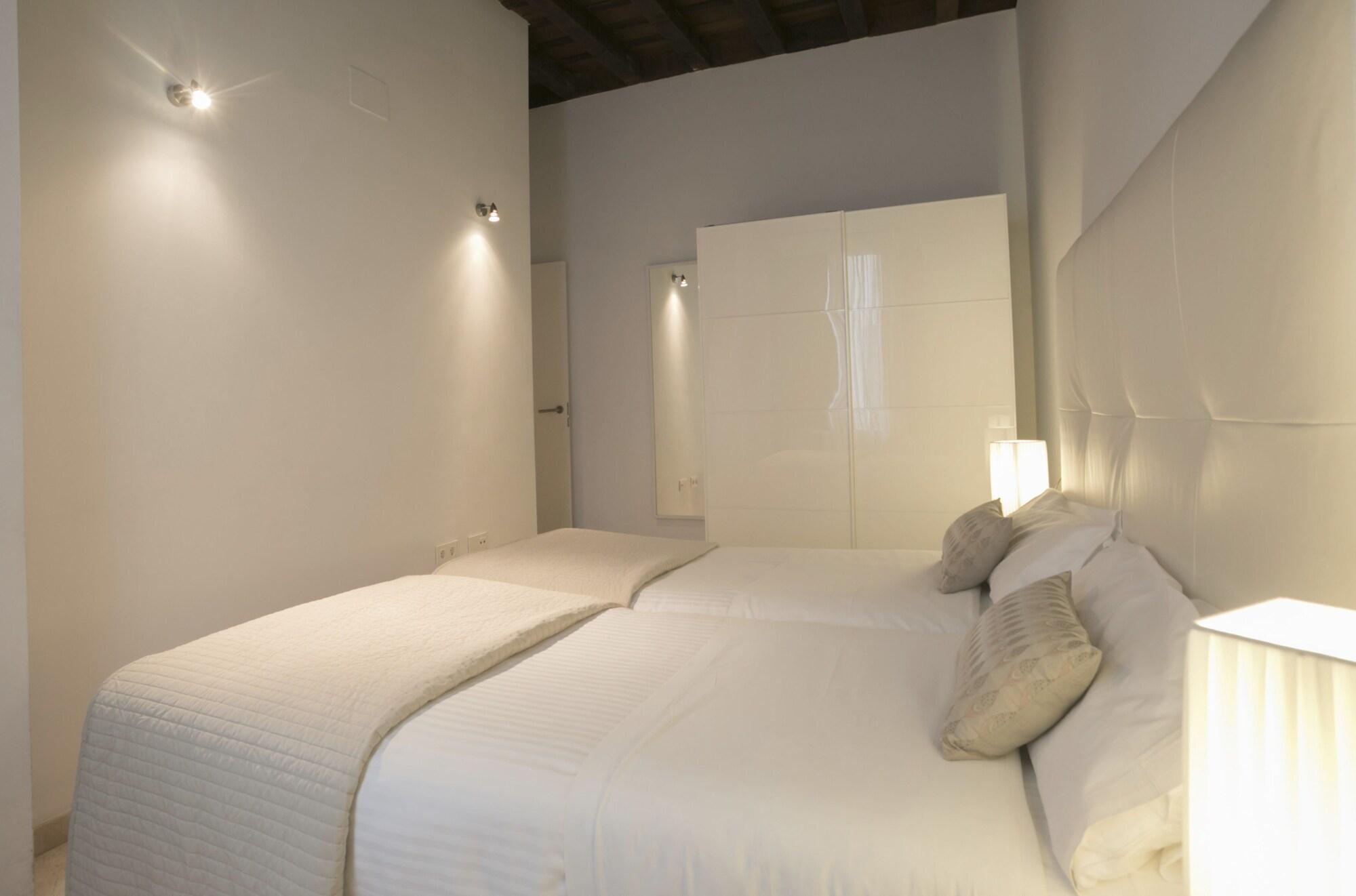 Elvira Suites Гранада Экстерьер фото