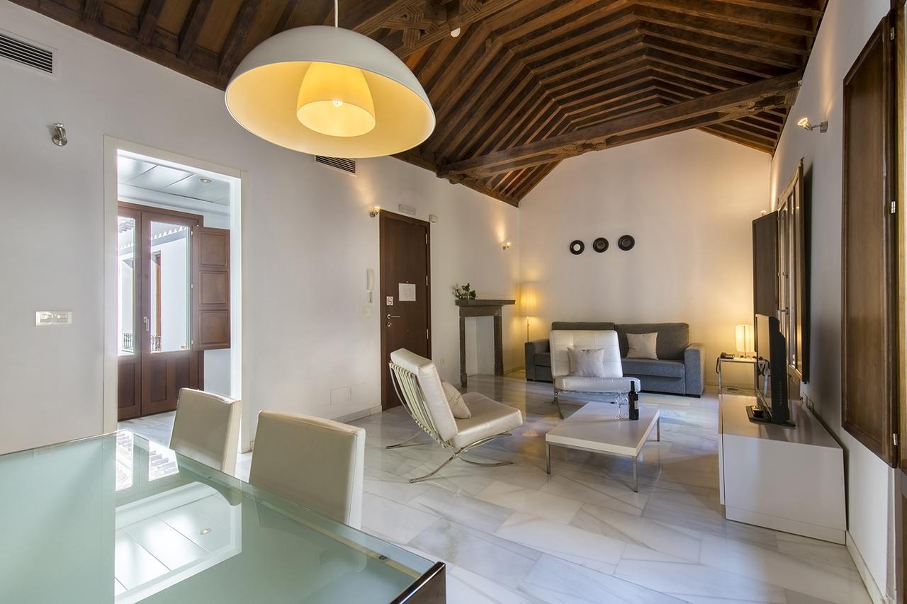 Elvira Suites Гранада Экстерьер фото
