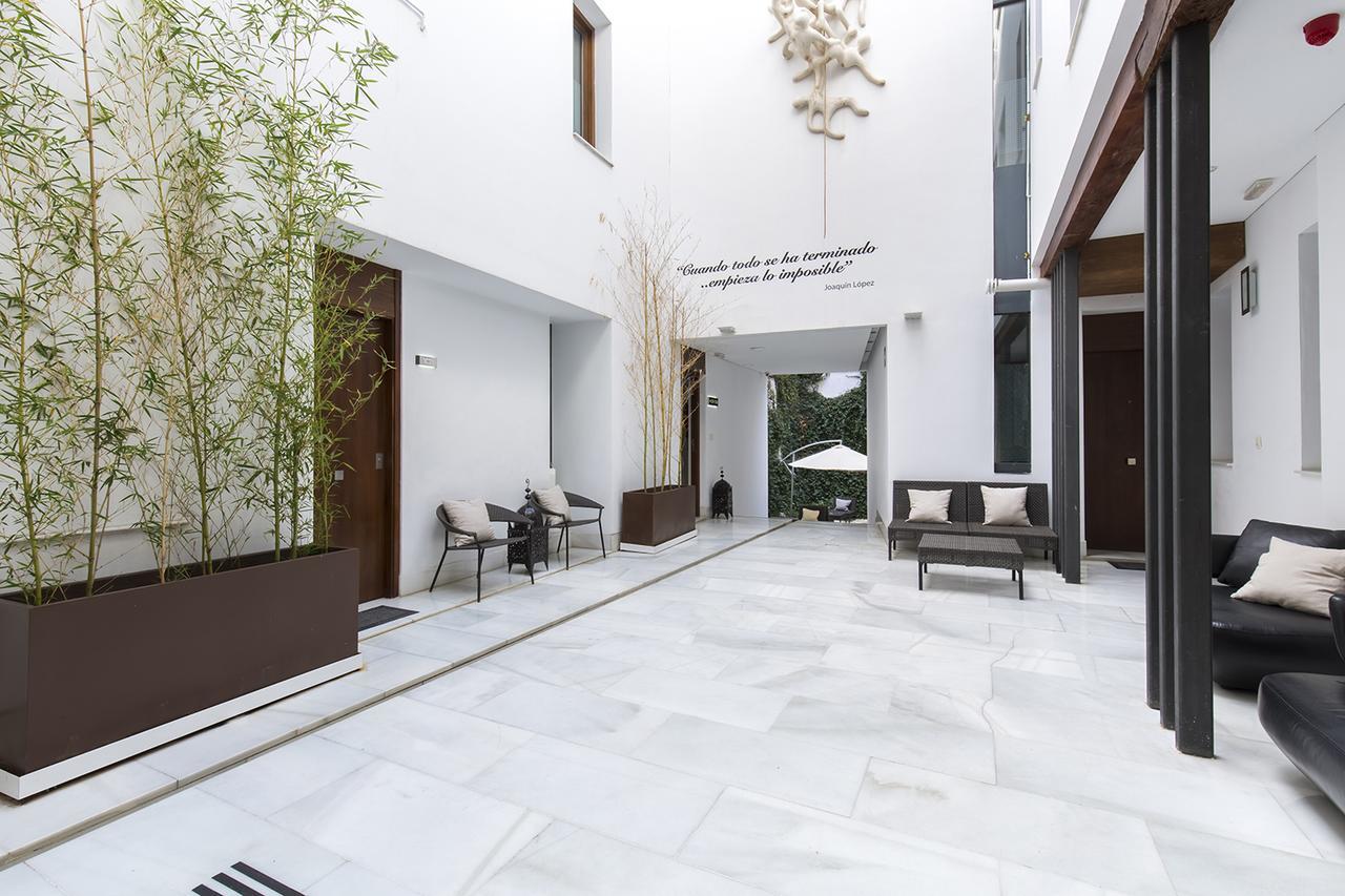 Elvira Suites Гранада Экстерьер фото