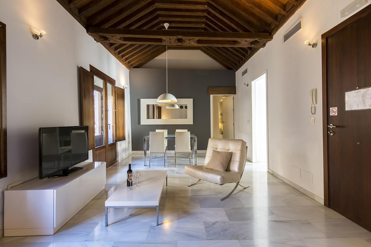 Elvira Suites Гранада Экстерьер фото