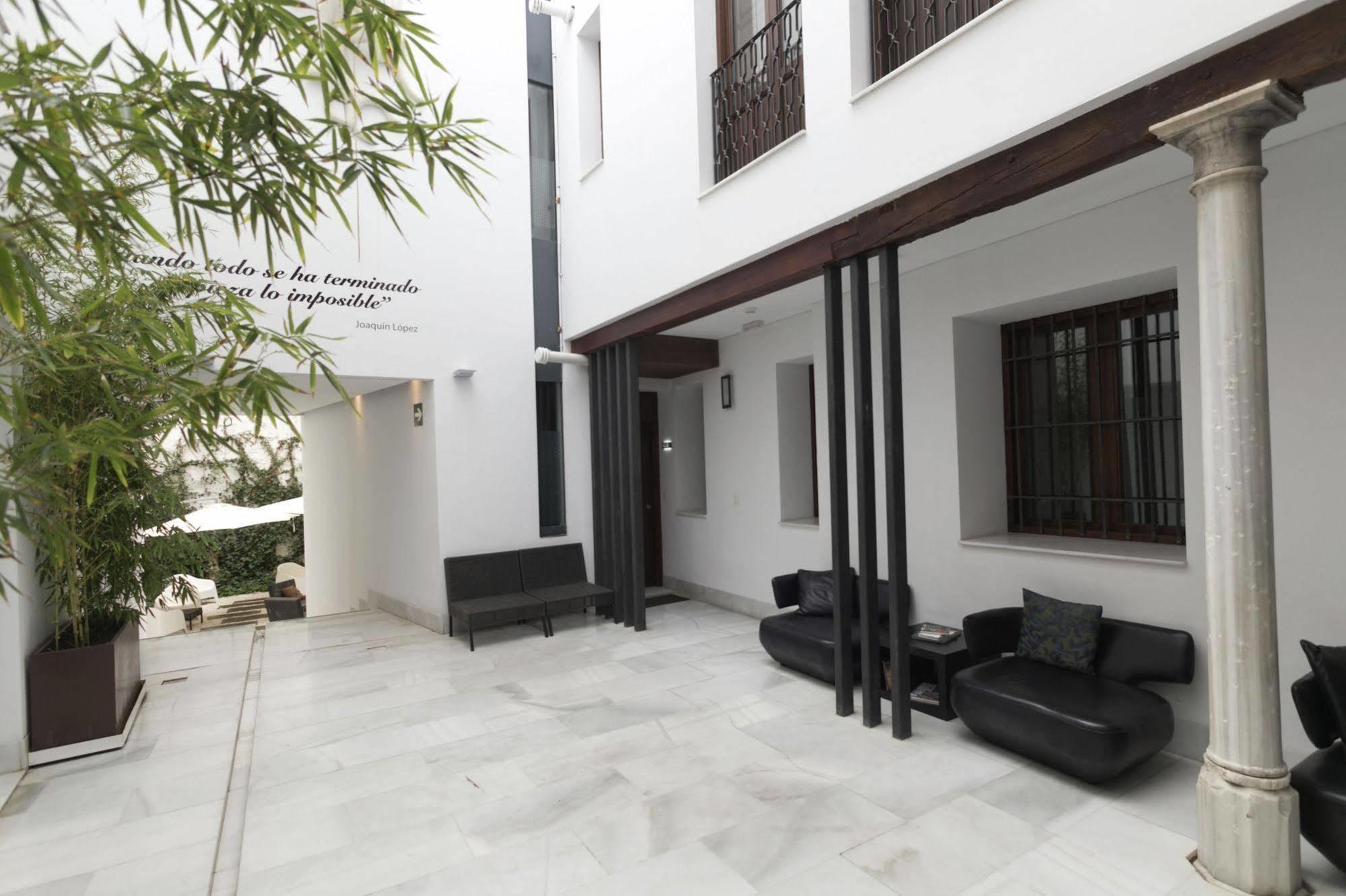 Elvira Suites Гранада Экстерьер фото